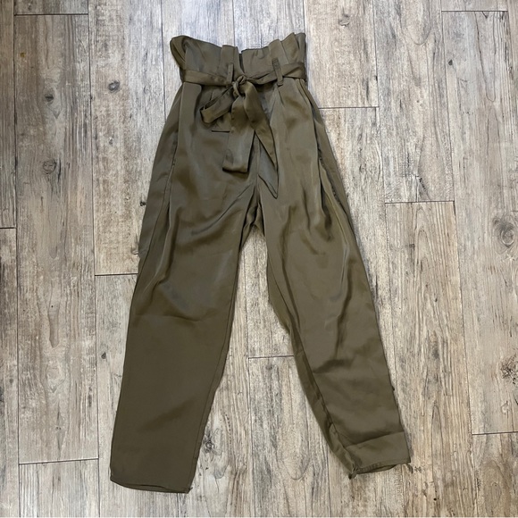 Olivialicious Paperbag Satin slouchy Pants Trousers Size Small - Picture 3 of 4